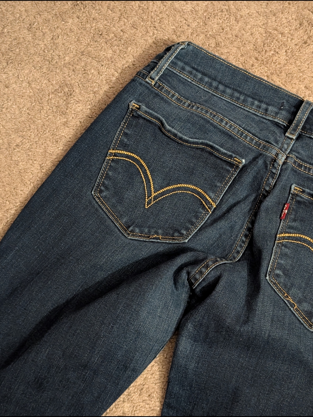 Levi's 524 Dark Wash Boot Cut Jeans Size 5 - Picture 6 of 12